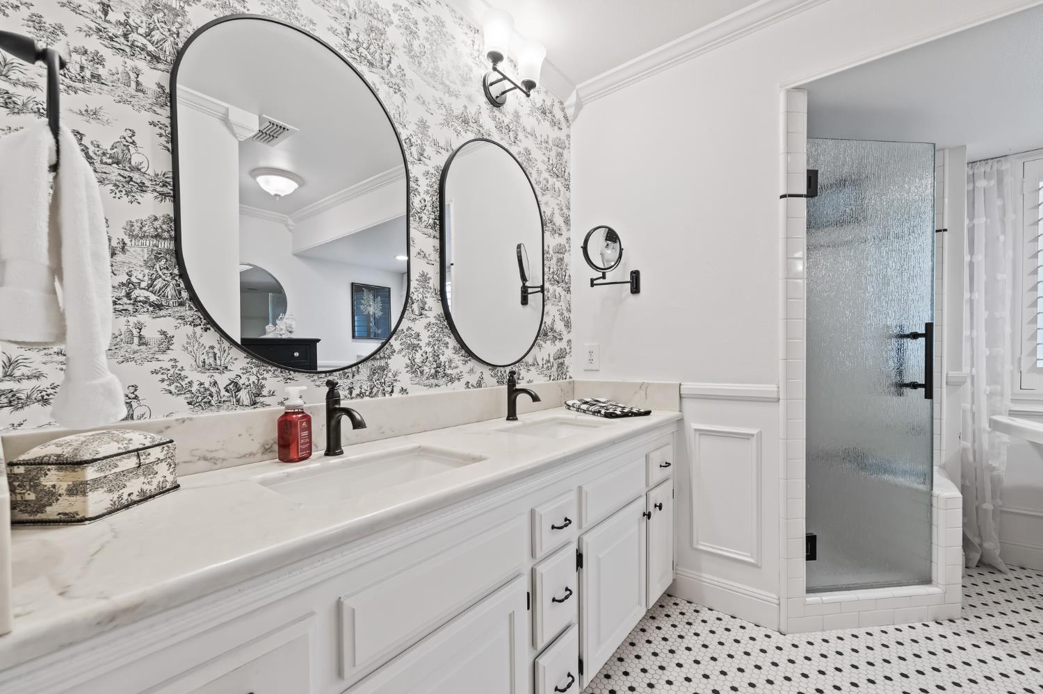 709 E Wood Duck Cir, Fresno, CA 93730