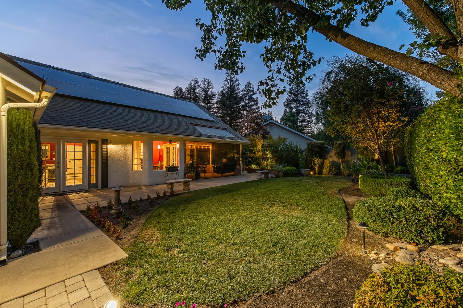 709 E Wood Duck Cir, Fresno, CA 93730