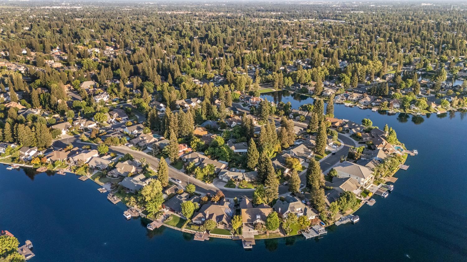 709 E Wood Duck Cir, Fresno, CA 93730