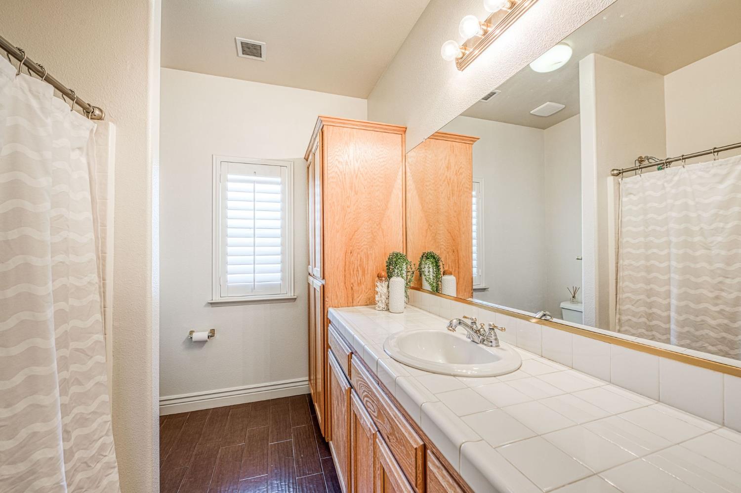 1173 E Carnoustie Ave, Fresno, CA 93730