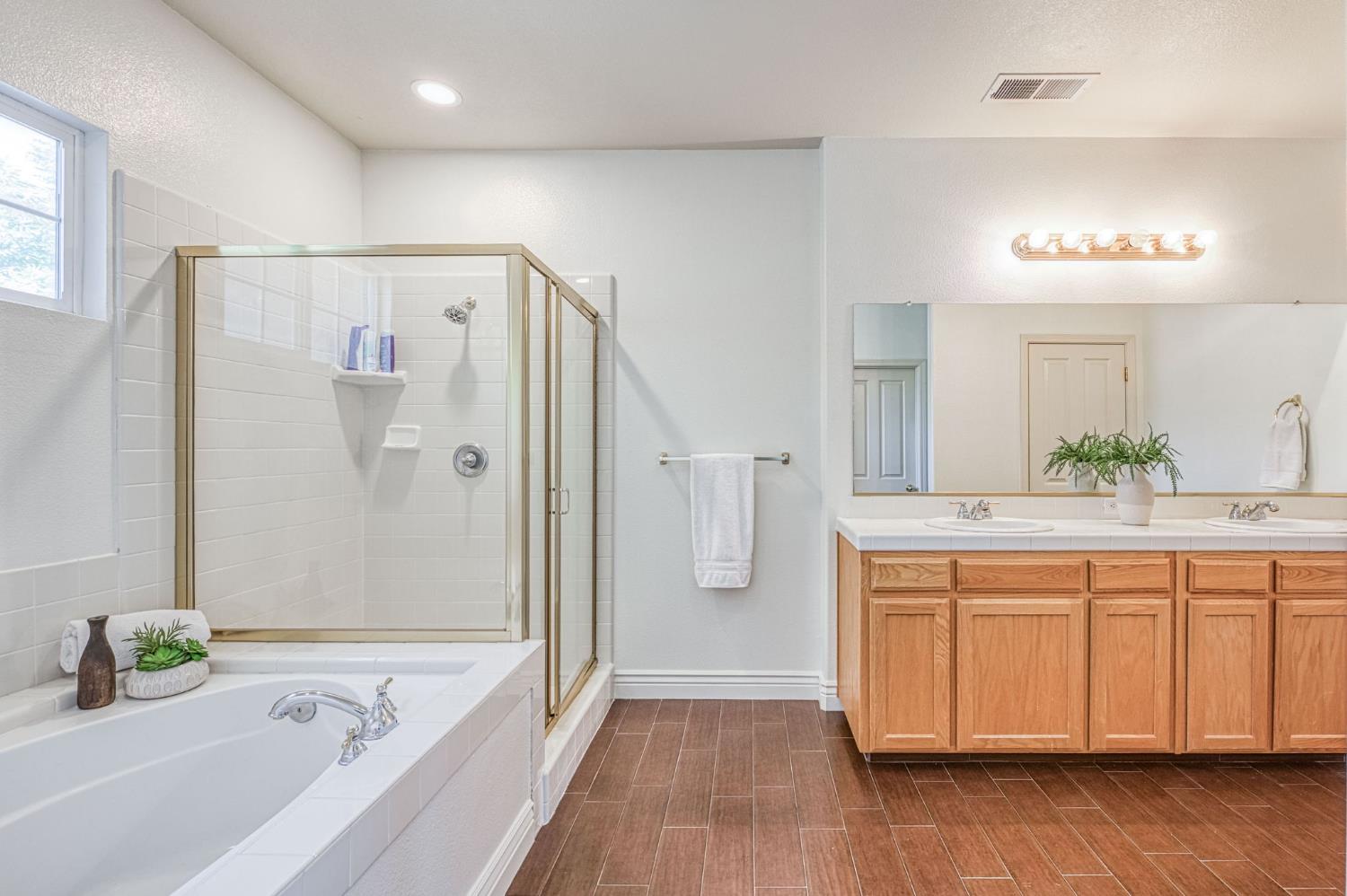 1173 E Carnoustie Ave, Fresno, CA 93730