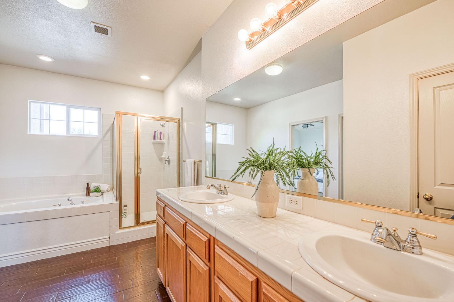 1173 E Carnoustie Ave, Fresno, CA 93730