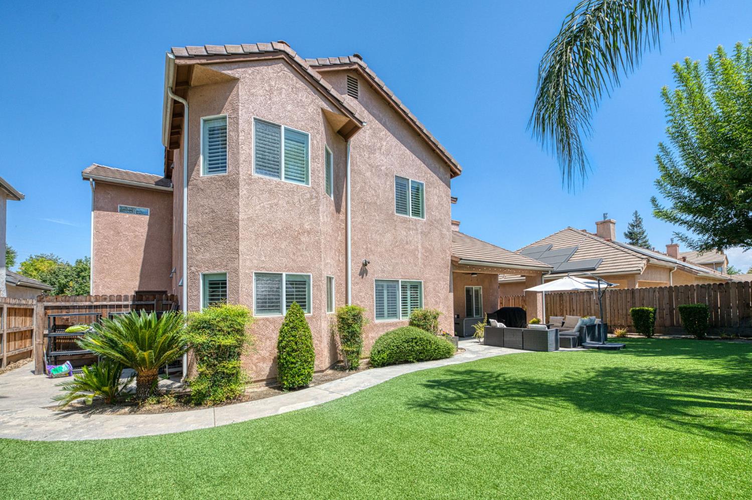 1173 E Carnoustie Ave, Fresno, CA 93730