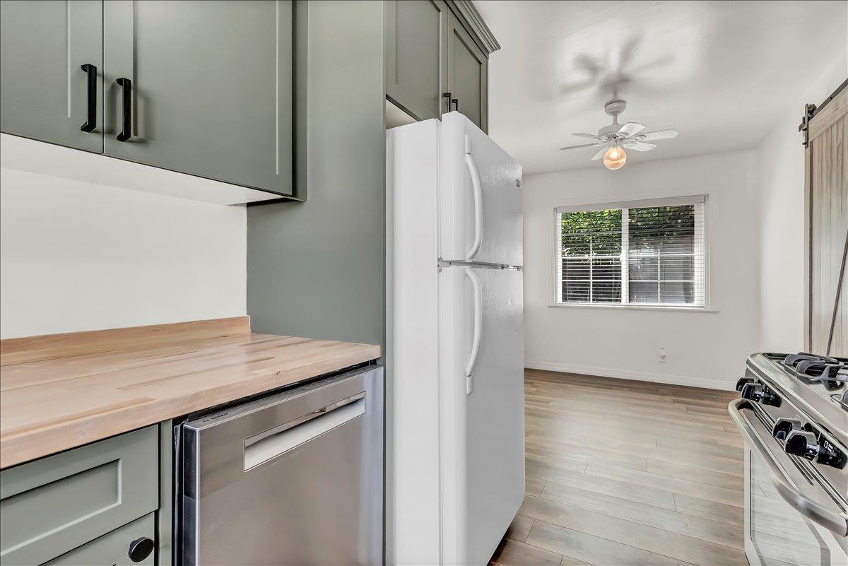 109 Lorita Way, Hanford, CA 93230