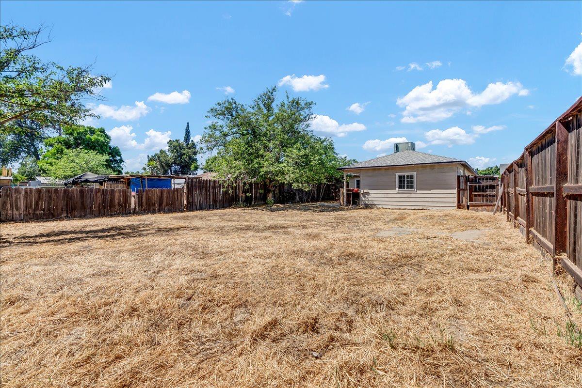 109 Lorita Way, Hanford, CA 93230
