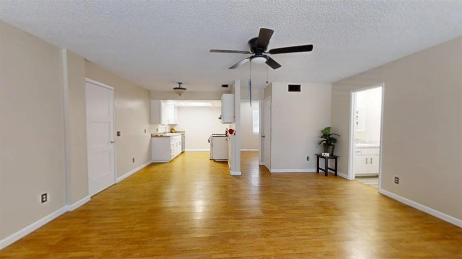 272 Hoover St, Coalinga, CA 93210
