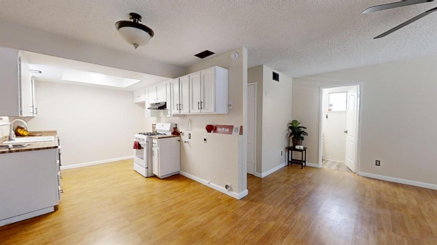272 Hoover St, Coalinga, CA 93210