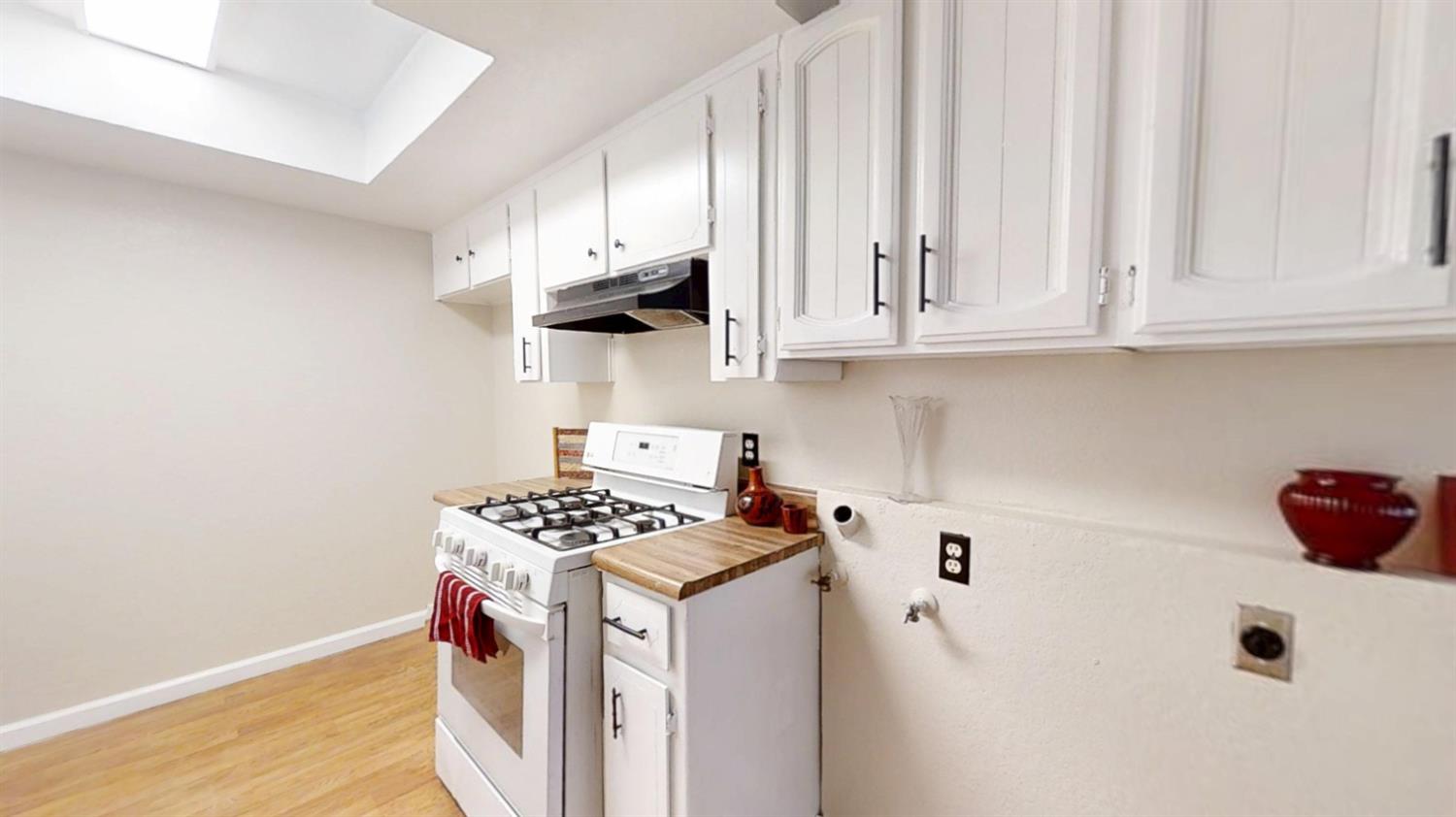 272 Hoover St, Coalinga, CA 93210