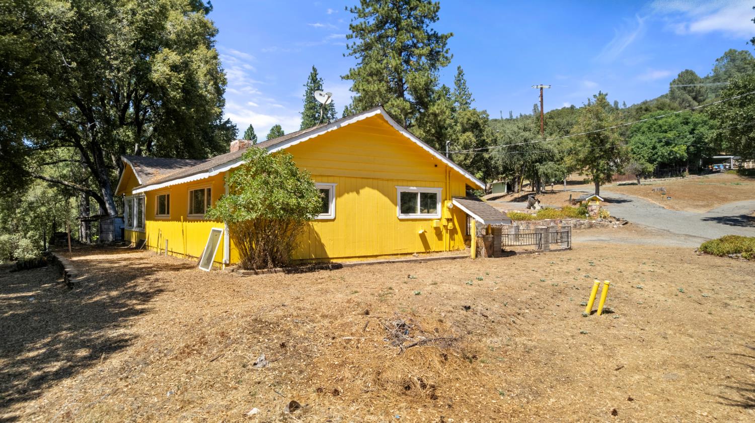 51711 S Ponderosa Way, Oakhurst, CA 93644