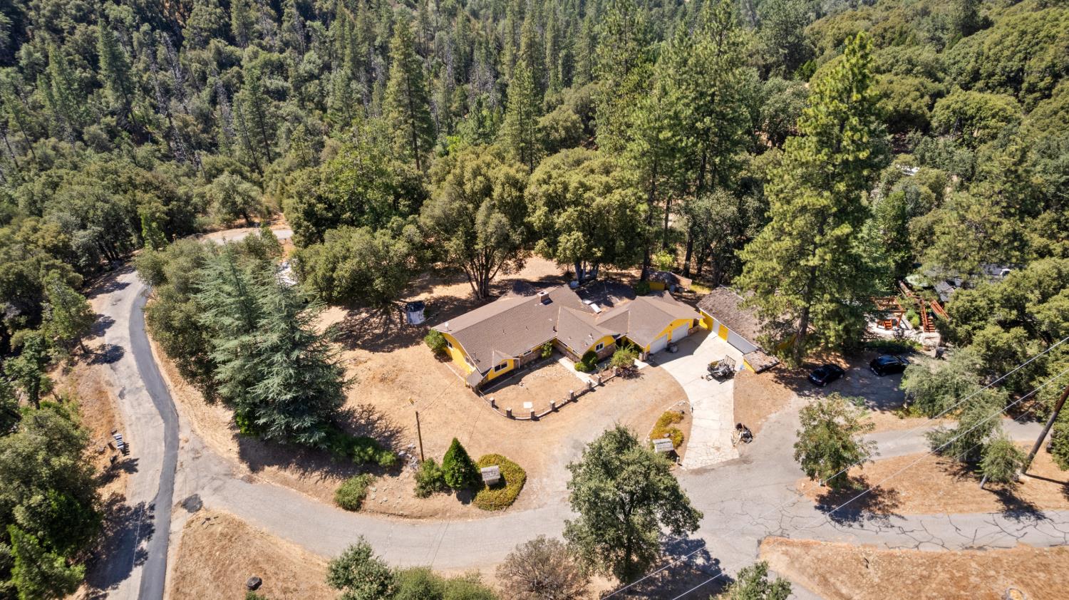 51711 S Ponderosa Way, Oakhurst, CA 93644
