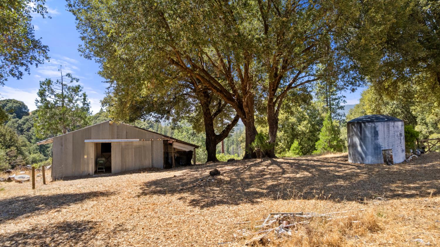 51711 S Ponderosa Way, Oakhurst, CA 93644