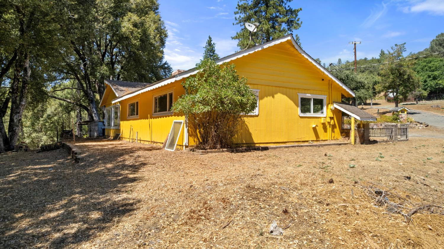 51711 S Ponderosa Way, Oakhurst, CA 93644