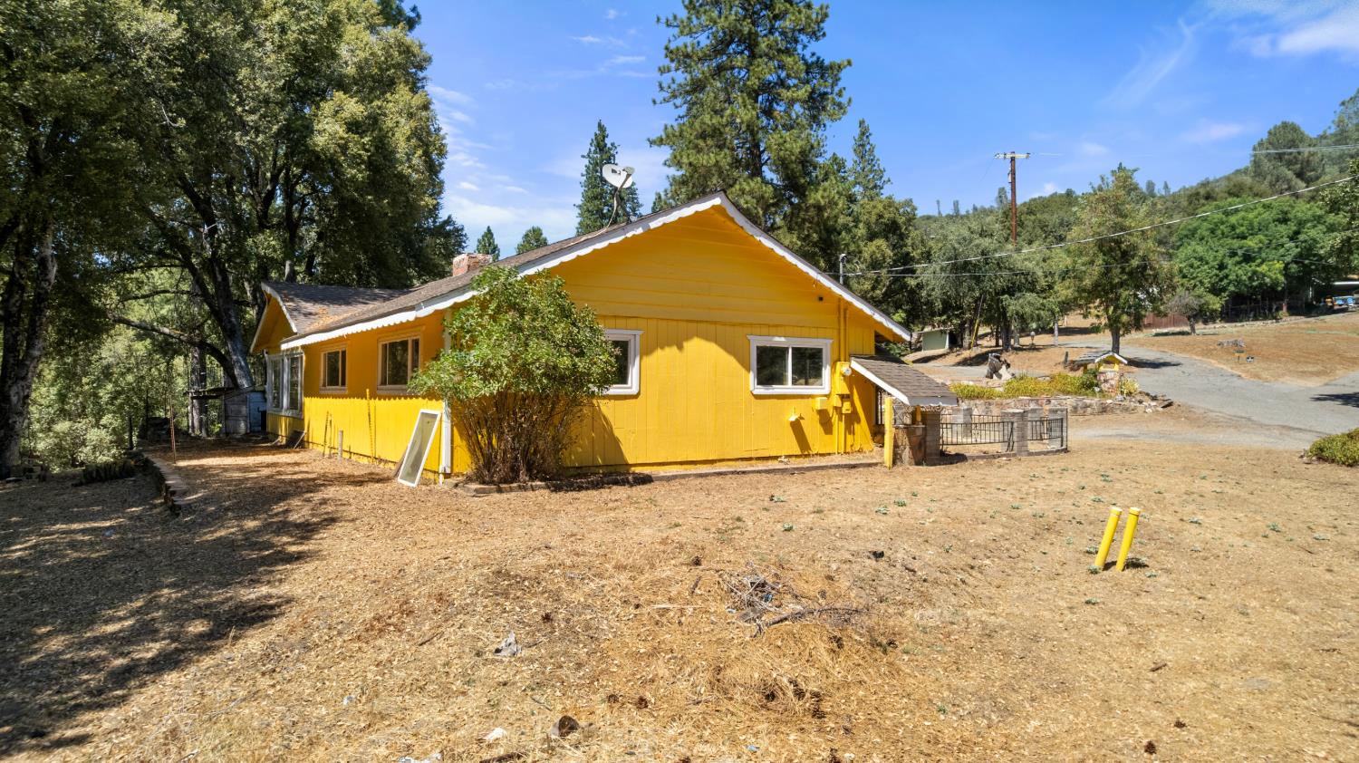 51711 S Ponderosa Way, Oakhurst, CA 93644