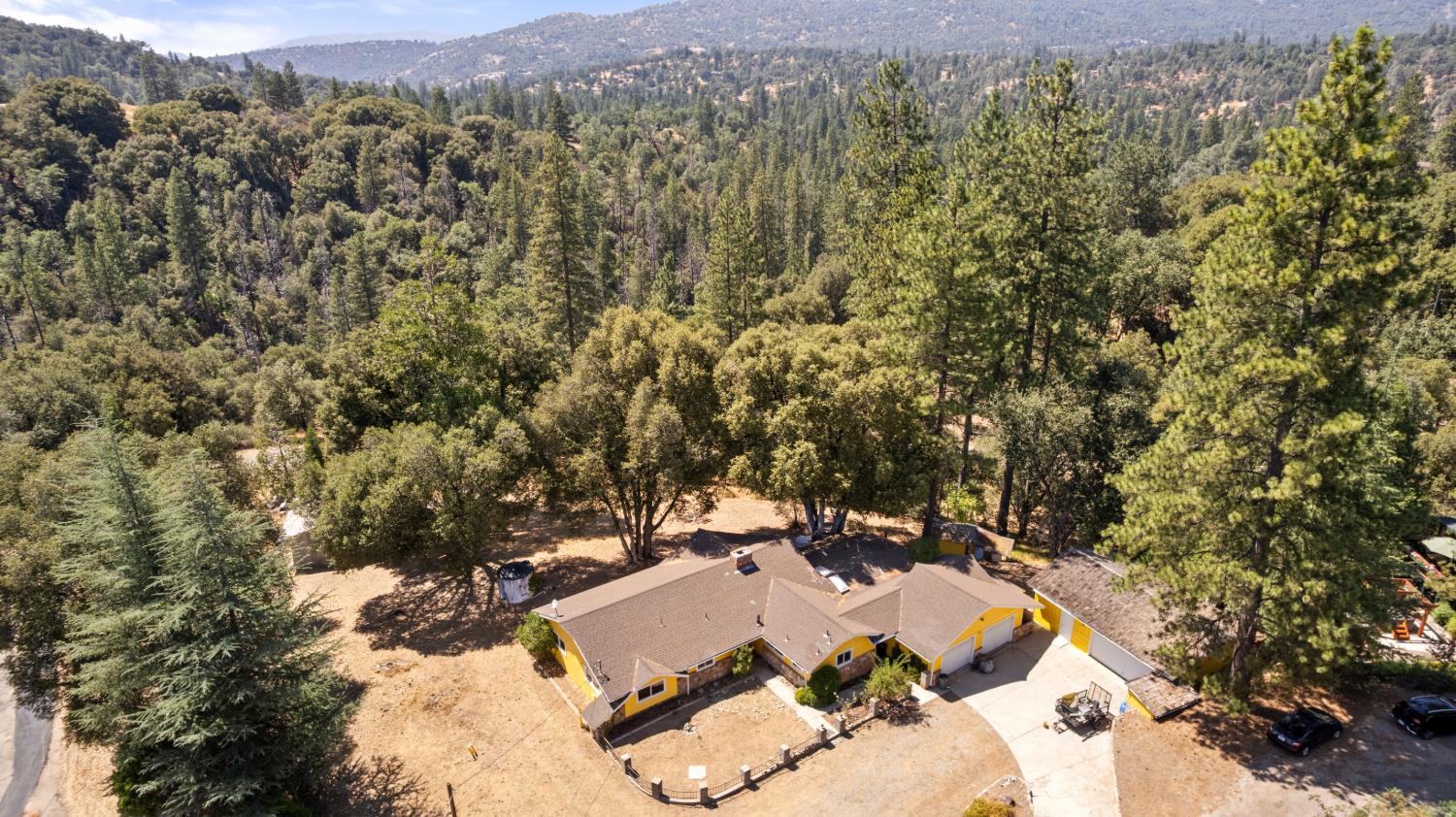 51711 S Ponderosa Way, Oakhurst, CA 93644