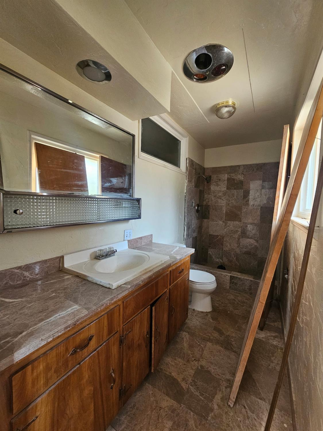 51711 S Ponderosa Way, Oakhurst, CA 93644