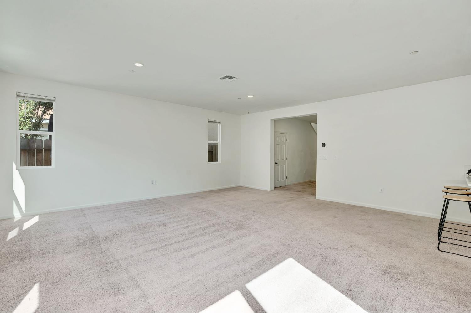 6627 E Madison Ave, Fresno, CA 93727