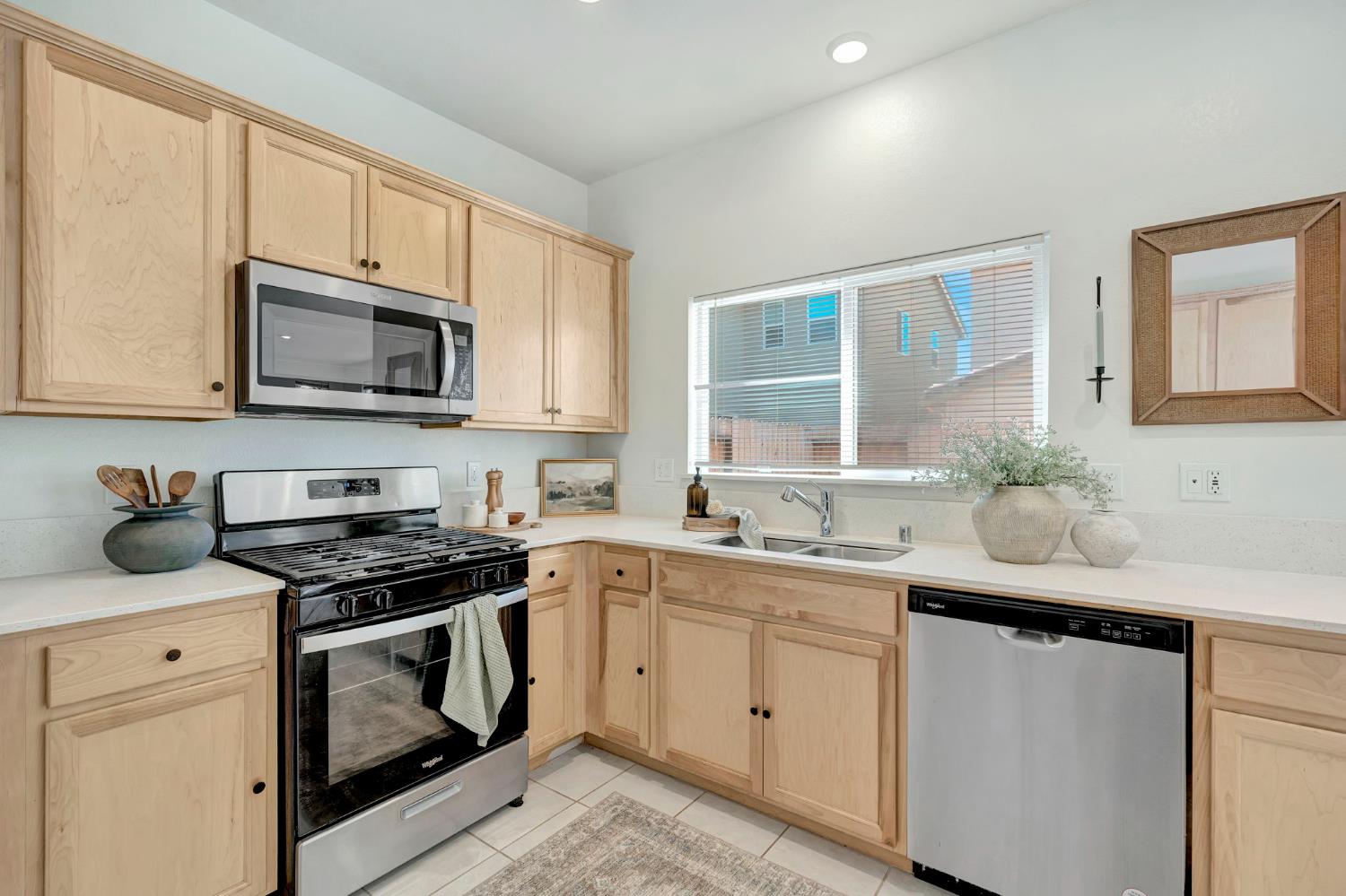 6627 E Madison Ave, Fresno, CA 93727