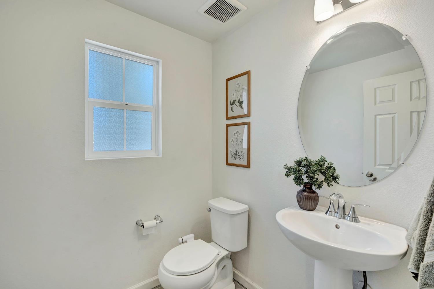 6627 E Madison Ave, Fresno, CA 93727