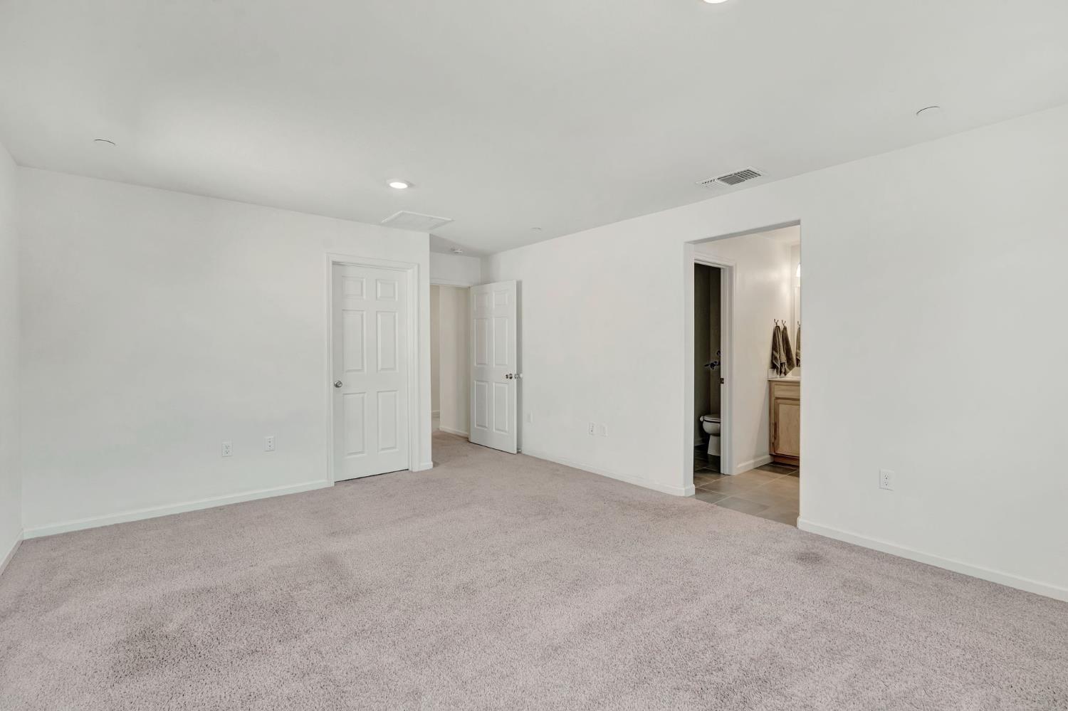 6627 E Madison Ave, Fresno, CA 93727