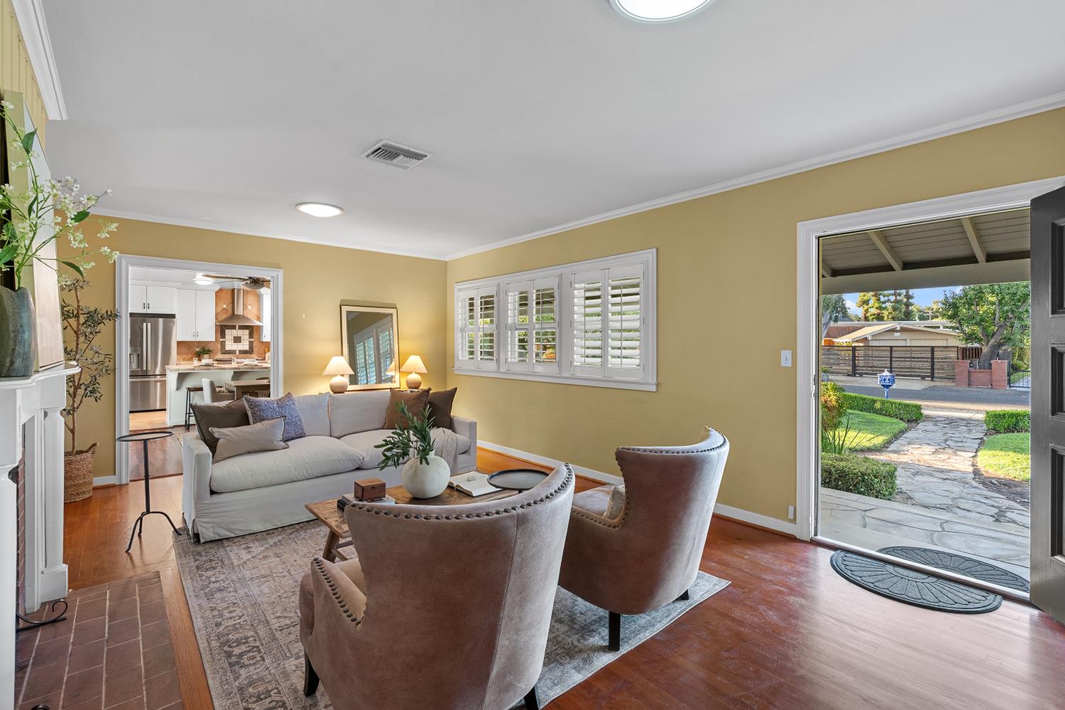 741 E Rialto Ave, Fresno, CA 93704