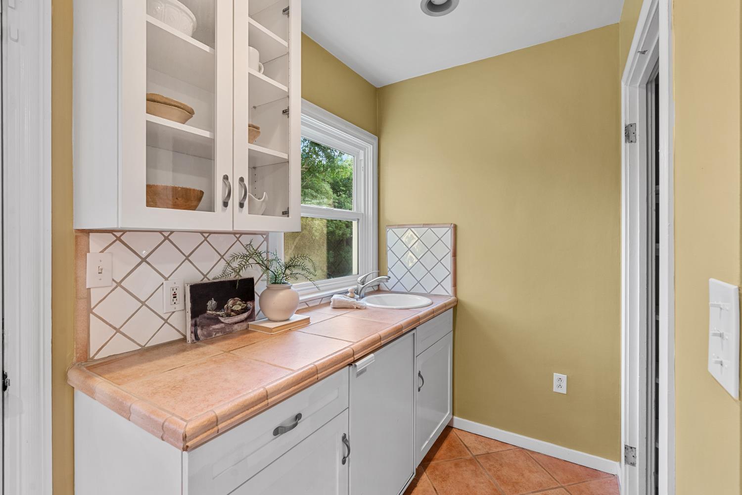 741 E Rialto Ave, Fresno, CA 93704
