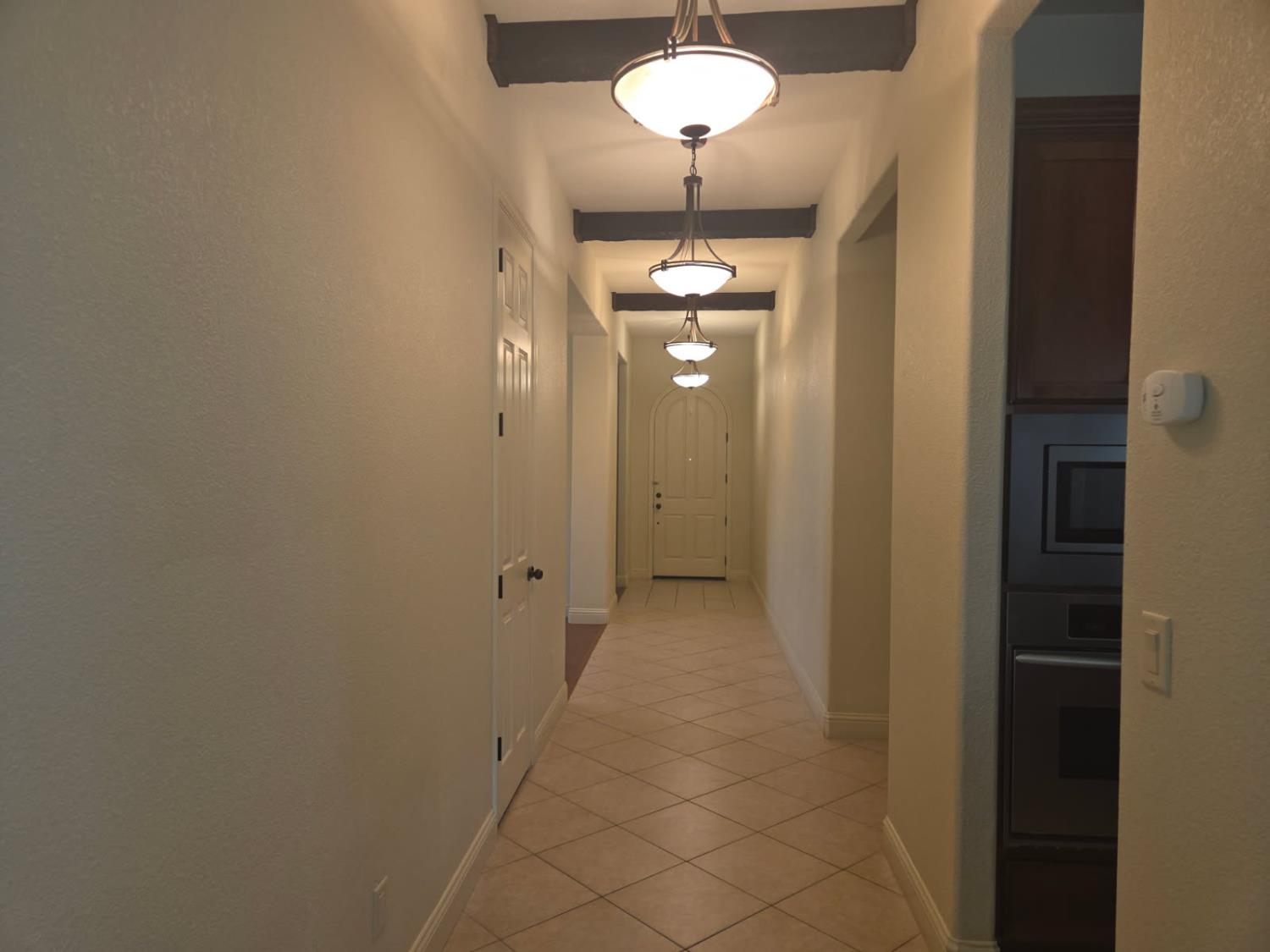 1564 E Via Estrella Dr, Fresno, CA 93730