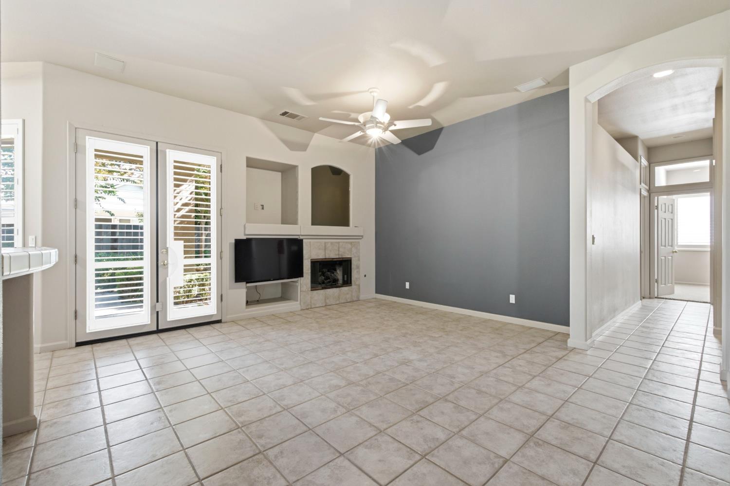 4626 W Polo Creek Ct, Fresno, CA 93722