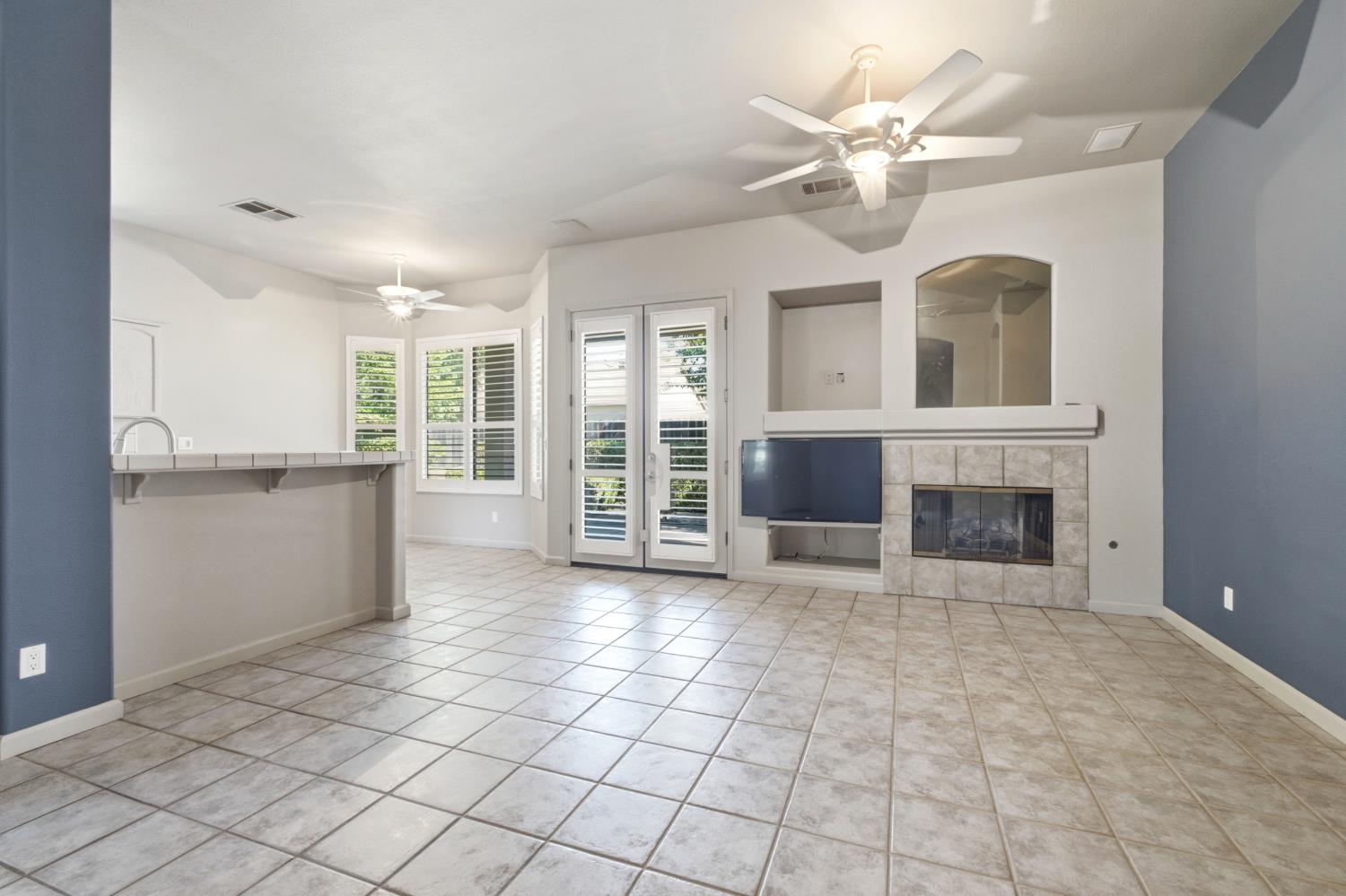 4626 W Polo Creek Ct, Fresno, CA 93722