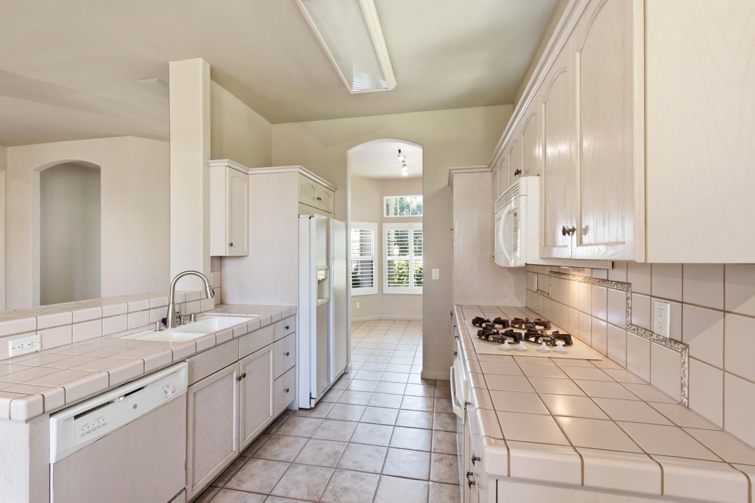 4626 W Polo Creek Ct, Fresno, CA 93722