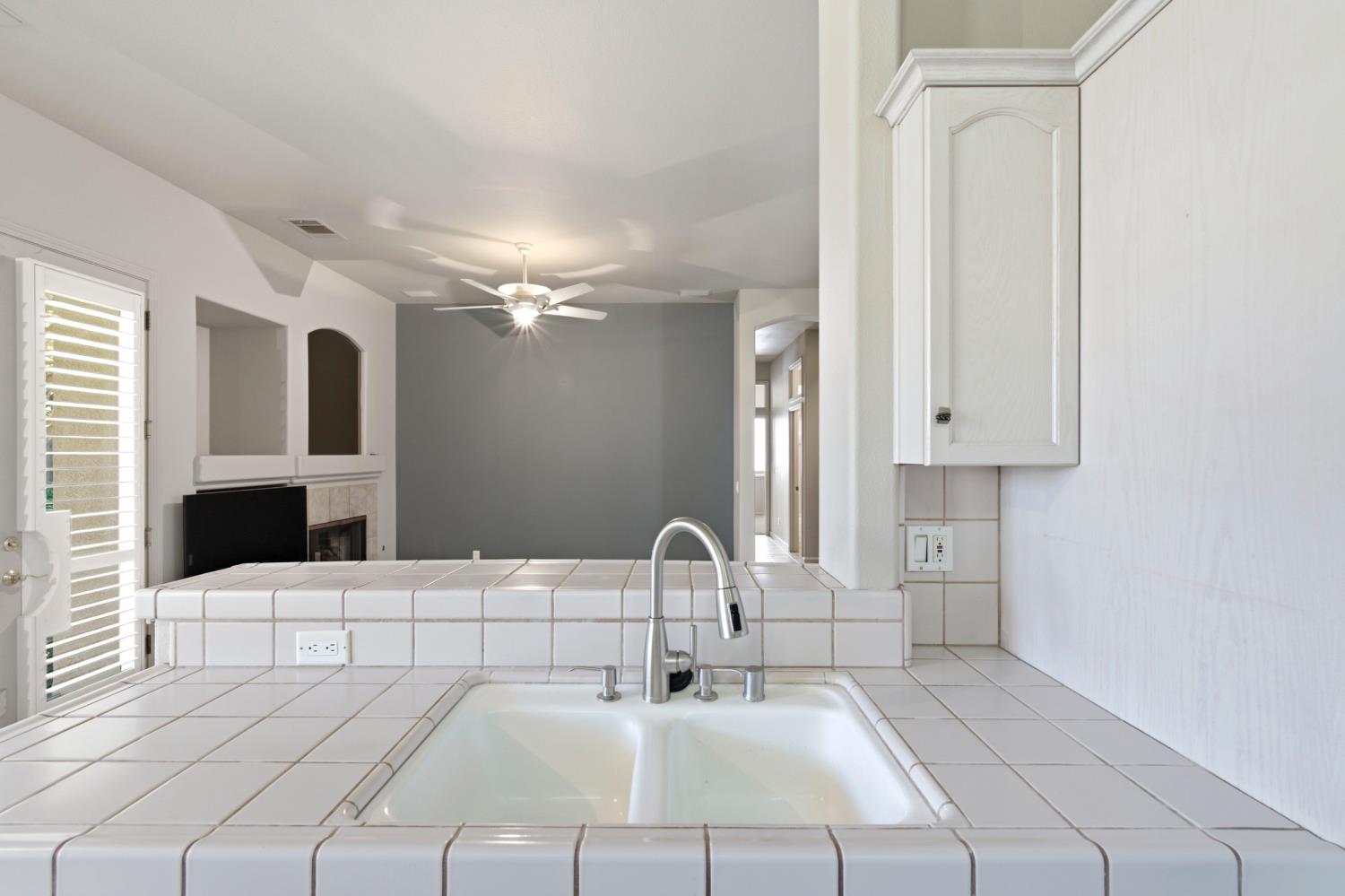 4626 W Polo Creek Ct, Fresno, CA 93722