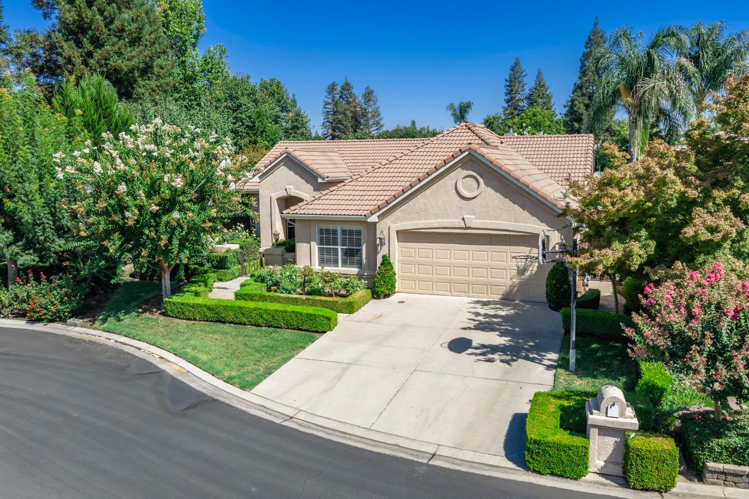 4626 W Polo Creek Ct, Fresno, CA 93722