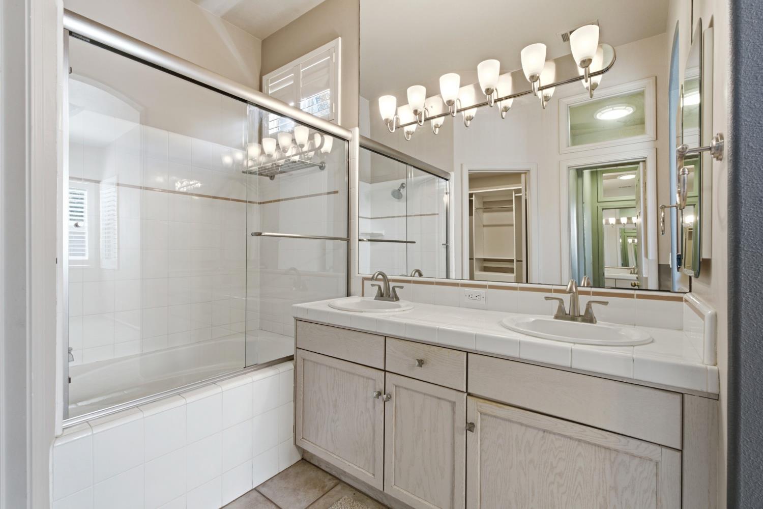 4626 W Polo Creek Ct, Fresno, CA 93722