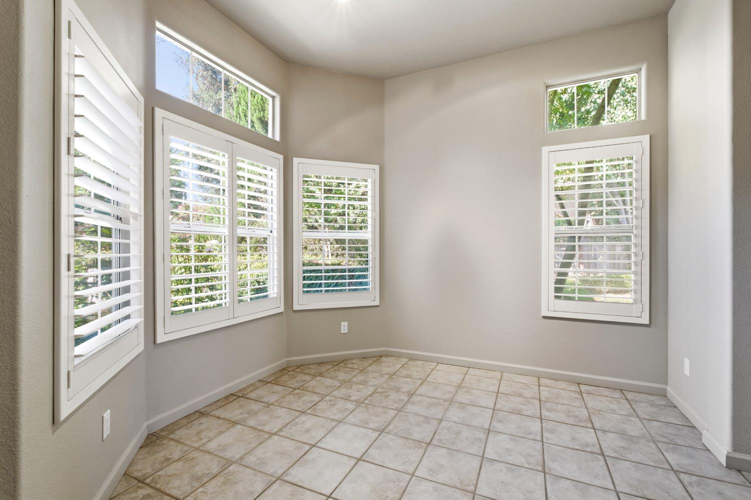 4626 W Polo Creek Ct, Fresno, CA 93722