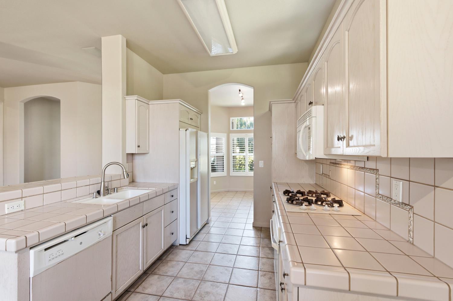 4626 W Polo Creek Ct, Fresno, CA 93722