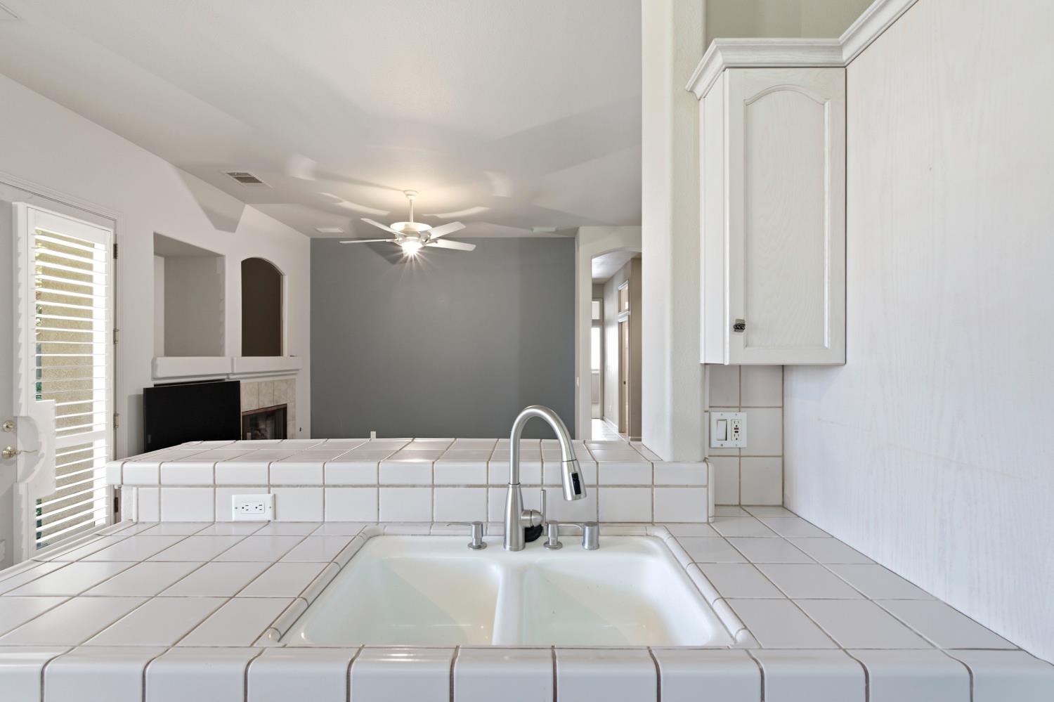 4626 W Polo Creek Ct, Fresno, CA 93722
