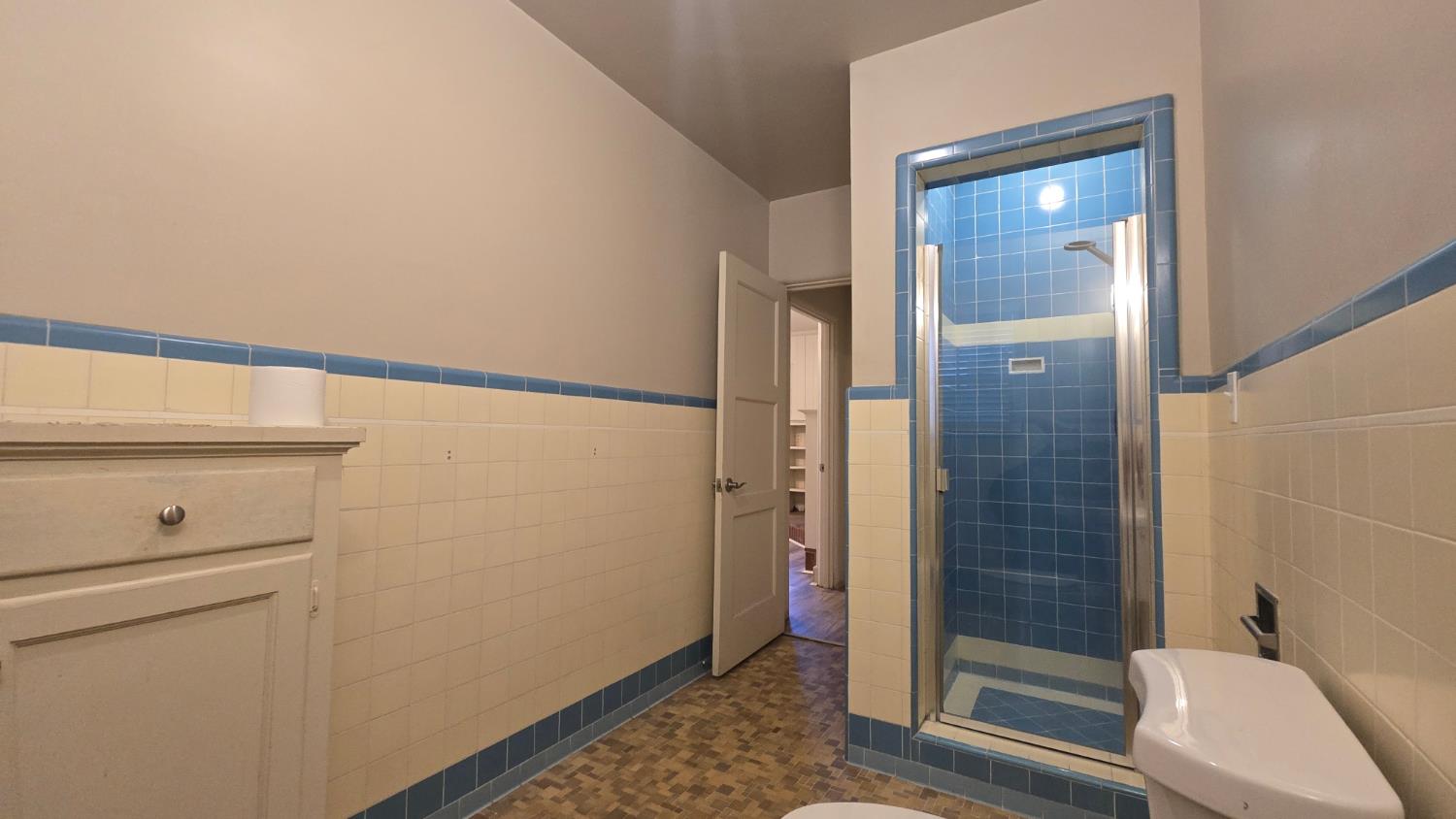 3966 Huntington Blvd, Fresno, CA 93702