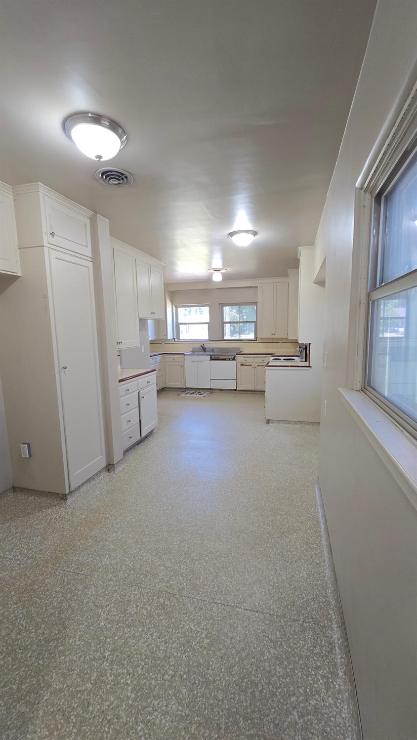 3966 Huntington Blvd, Fresno, CA 93702