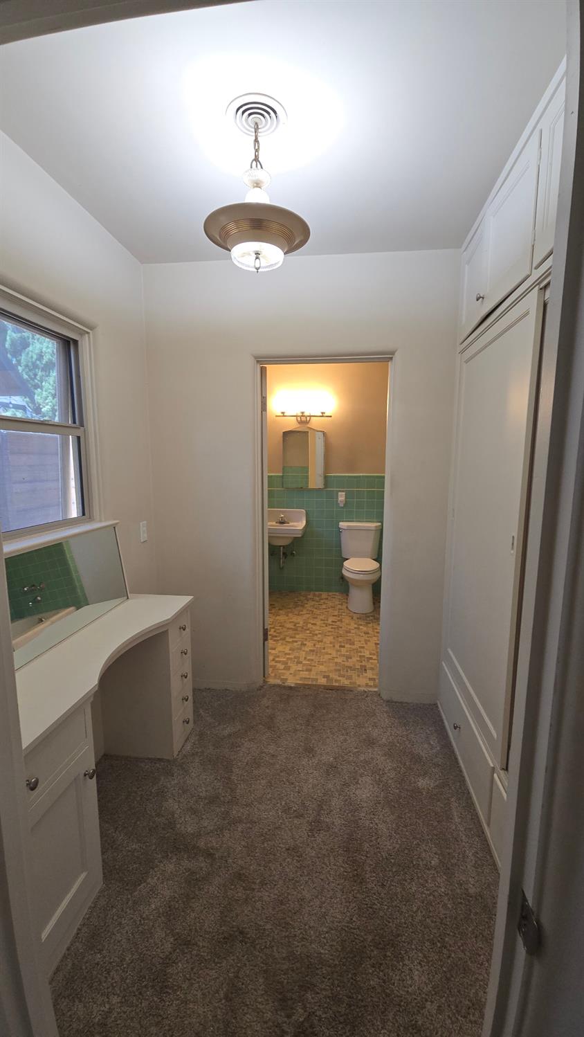 3966 Huntington Blvd, Fresno, CA 93702