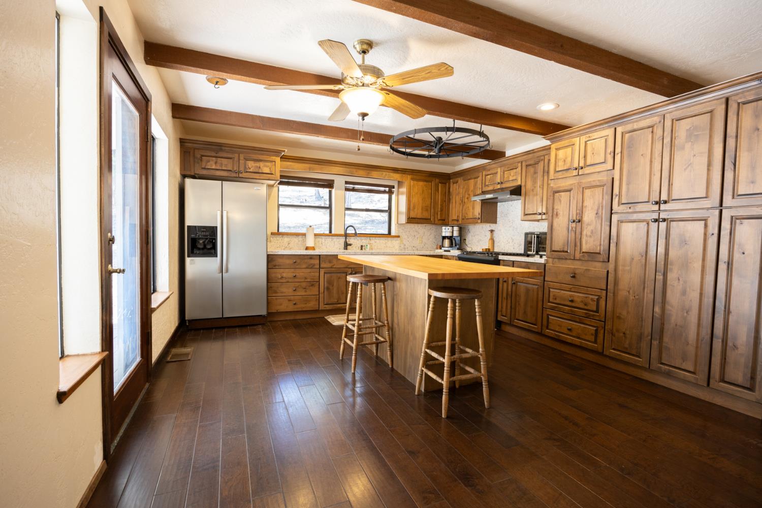 36232 Finegold Creek Dr, North Fork, CA 93643