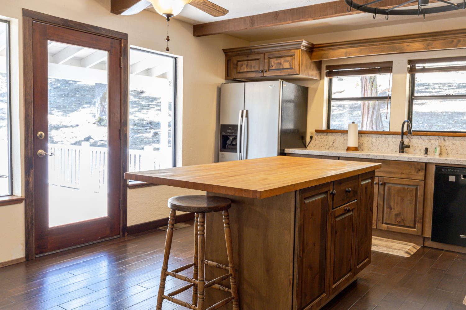 36232 Finegold Creek Dr, North Fork, CA 93643