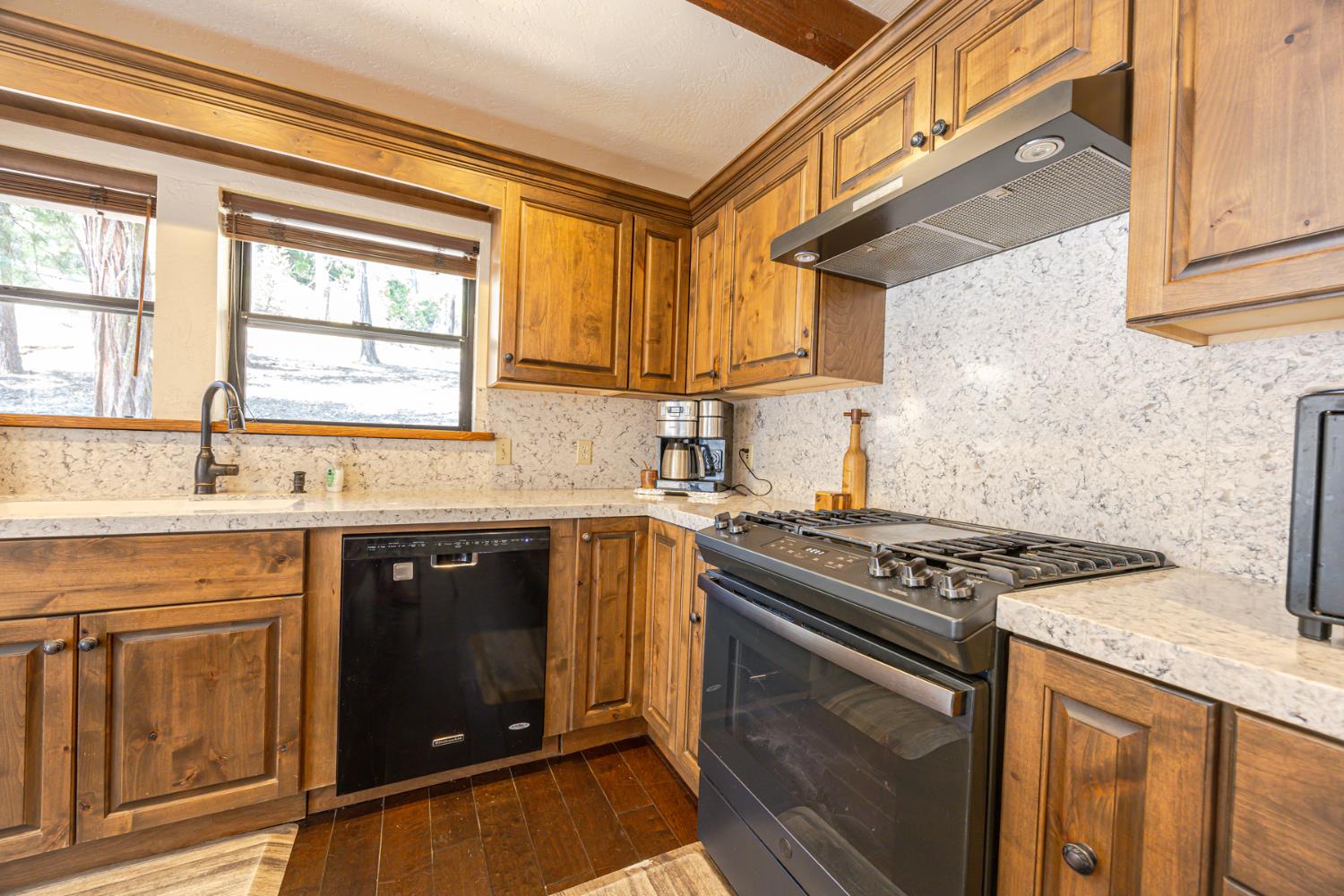 36232 Finegold Creek Dr, North Fork, CA 93643