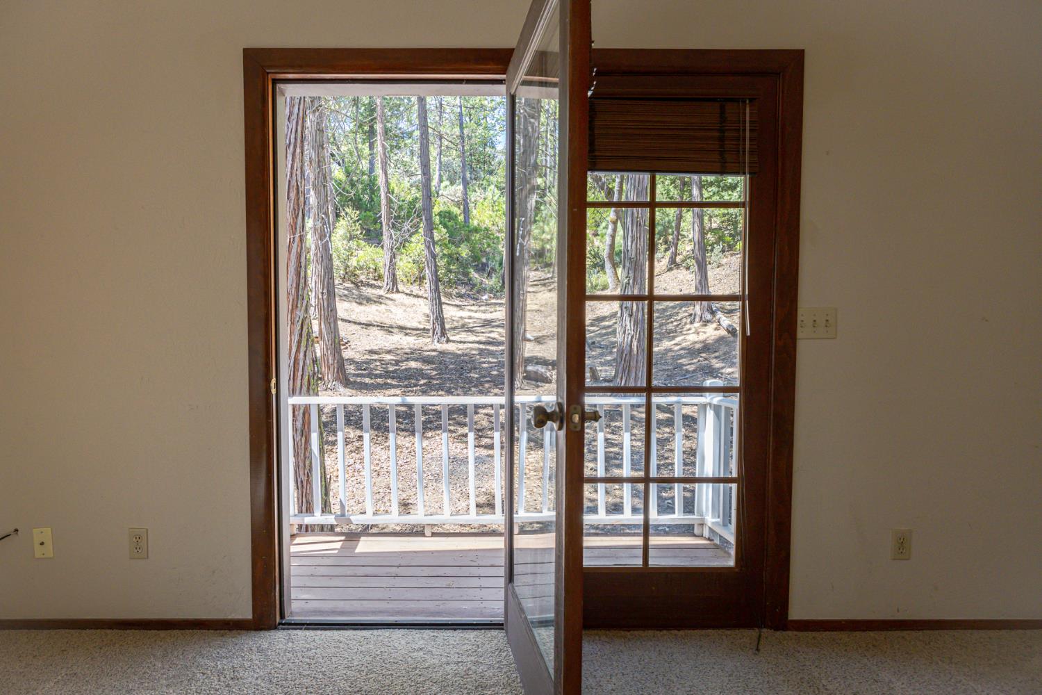 36232 Finegold Creek Dr, North Fork, CA 93643