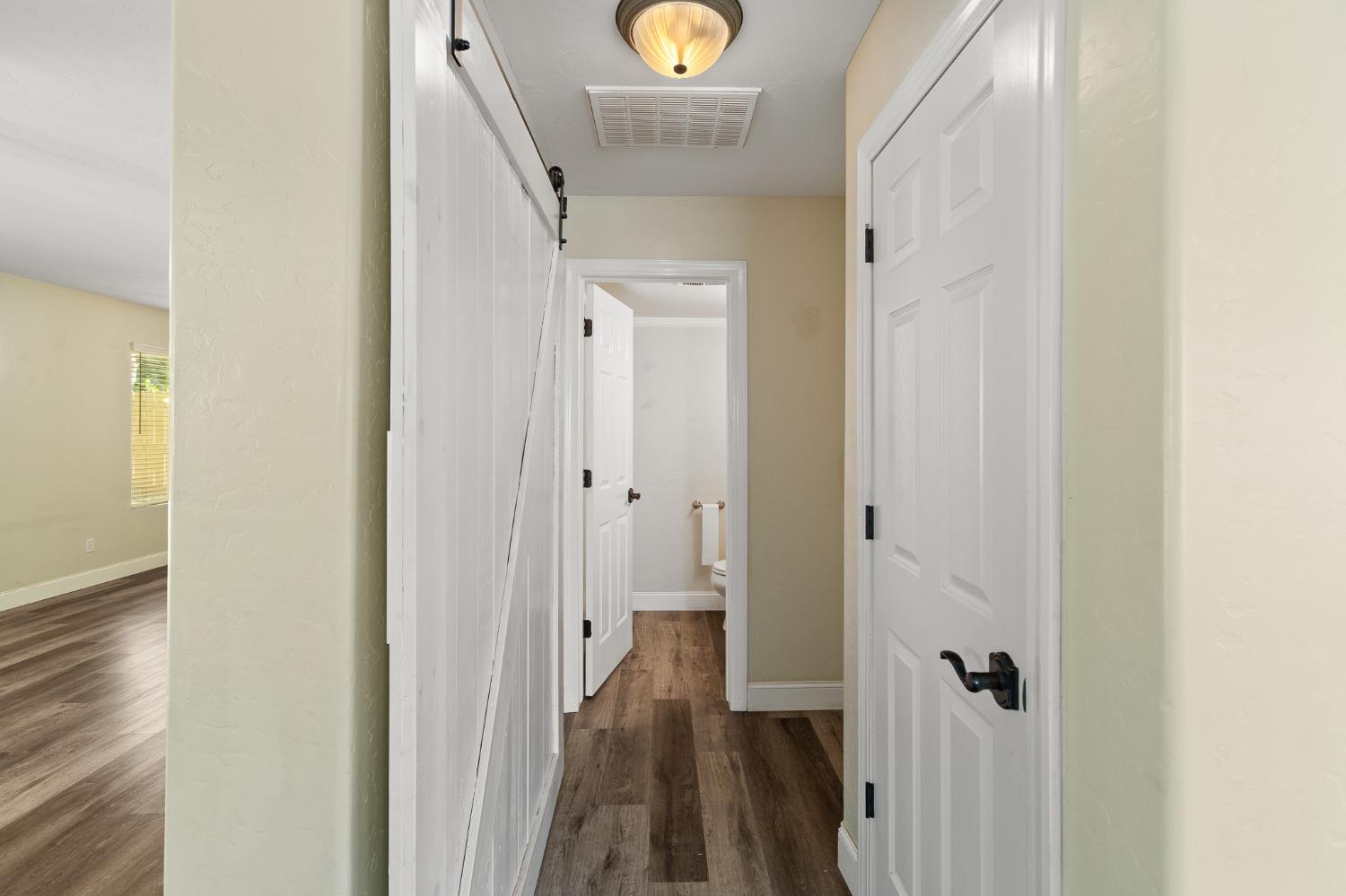 2874 W Porter Ct, Visalia, CA 93291