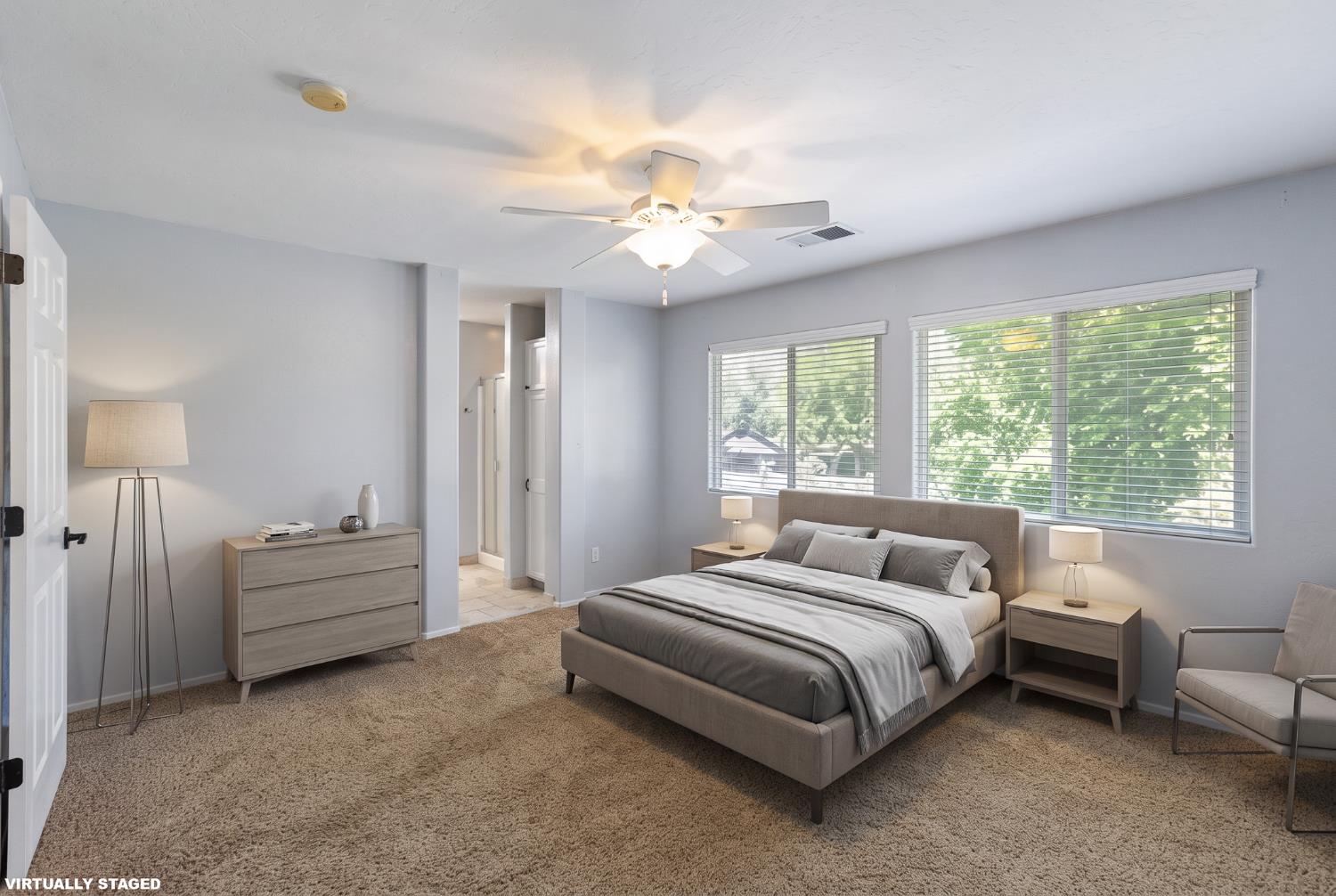 2874 W Porter Ct, Visalia, CA 93291