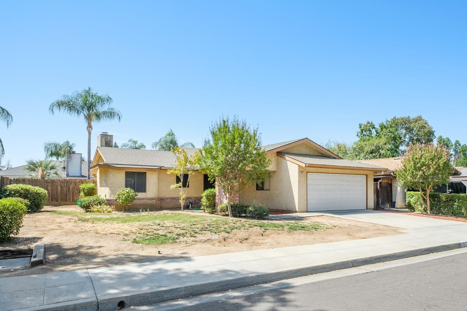 5822 E Grant Ave, Fresno, CA 93727