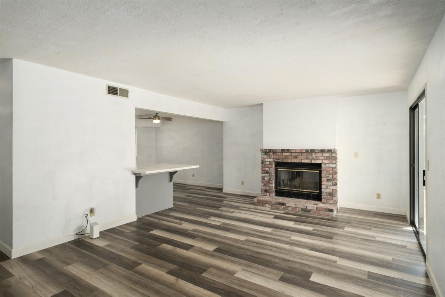 5822 E Grant Ave, Fresno, CA 93727