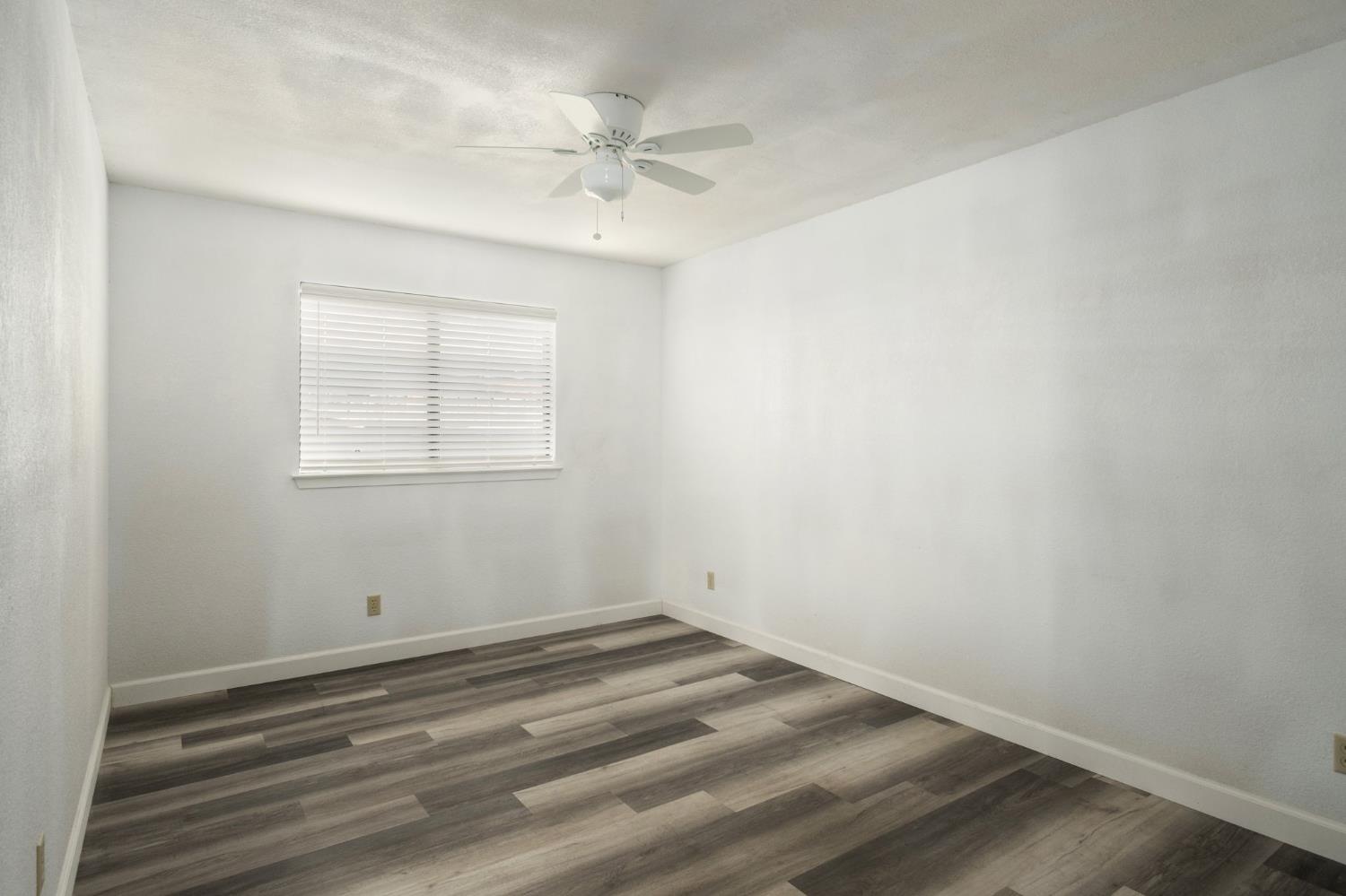 5822 E Grant Ave, Fresno, CA 93727