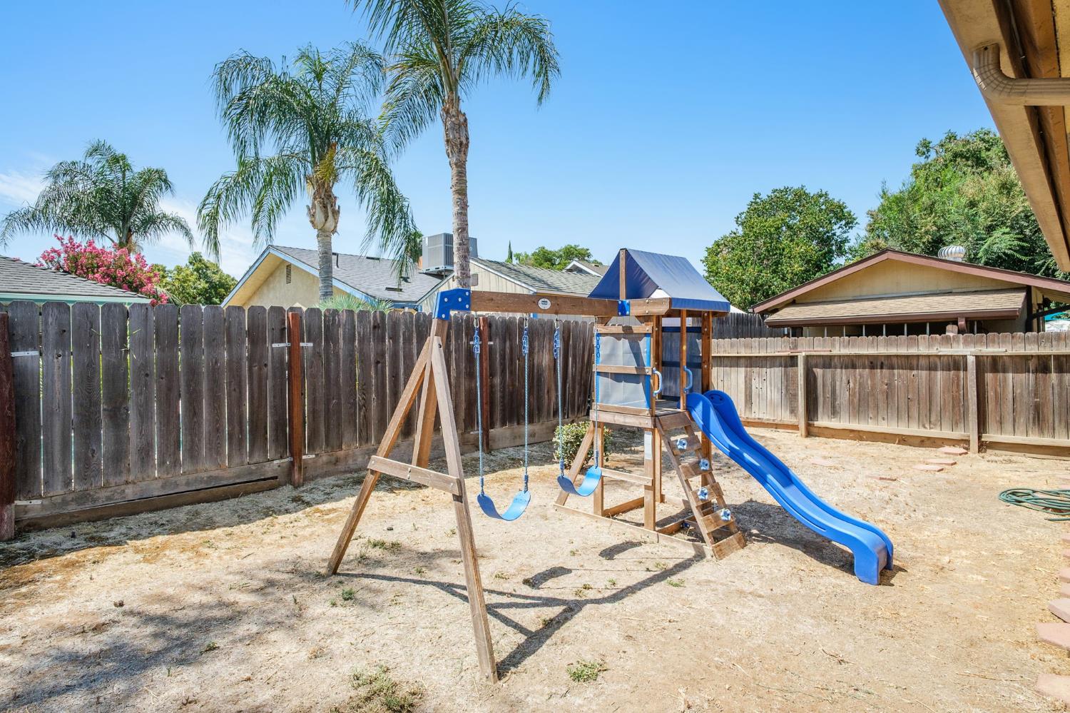 5822 E Grant Ave, Fresno, CA 93727