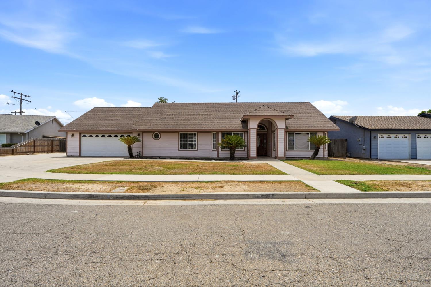 1487 Boyd Ct, Tulare, CA 93274
