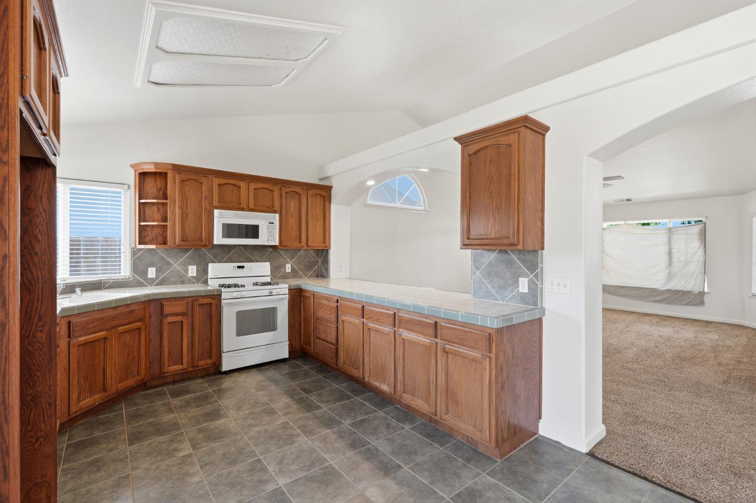 1487 Boyd Ct, Tulare, CA 93274